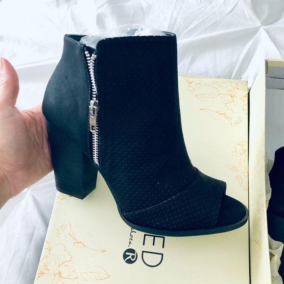 BNIB Peep-Toe Booties - Picture 7 of 8